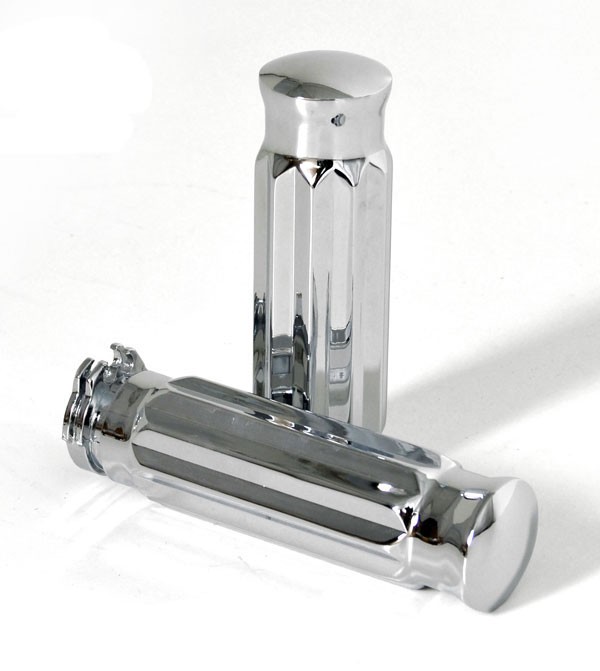 Chrome Billet Hand Grips for Harley-Davidson Handlebars (Diamond Cut)